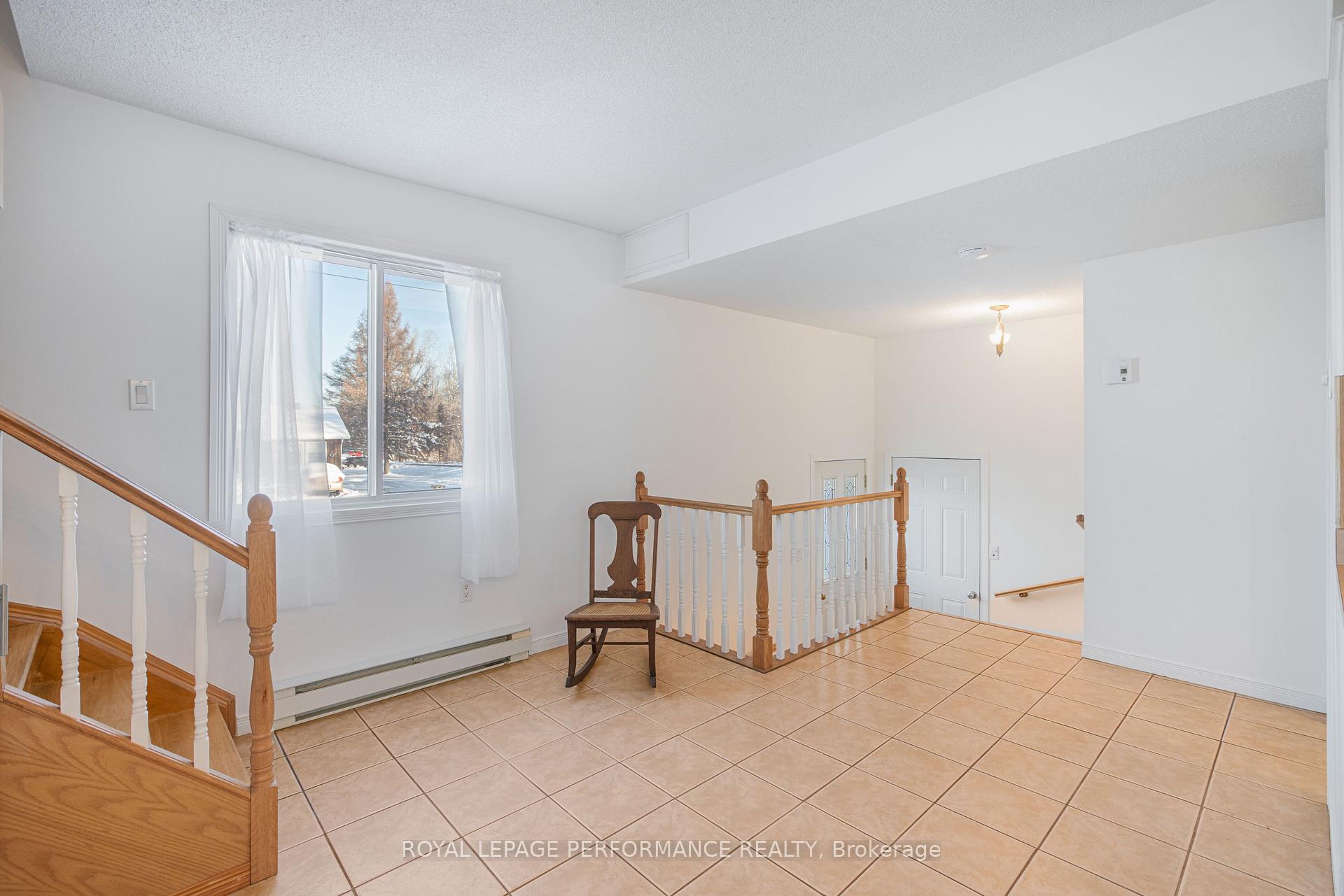 Photo 5 of 1731 Henry Crescent, Champlain, Champlain Twp — HOMEH