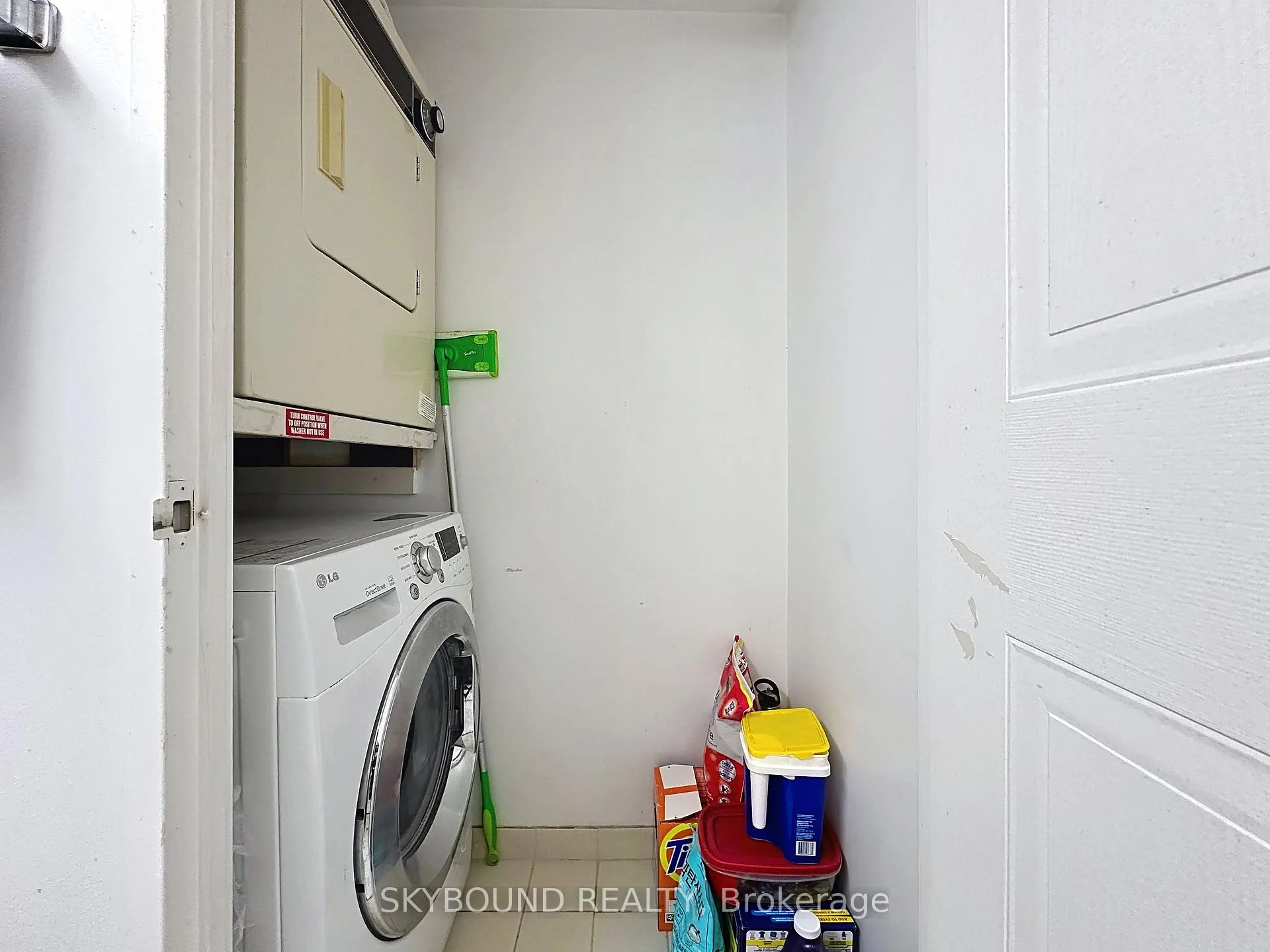 Photo 9 of Unit #224, 95 Prince Arthur Avenue, Toronto, The Annex — HOMEH