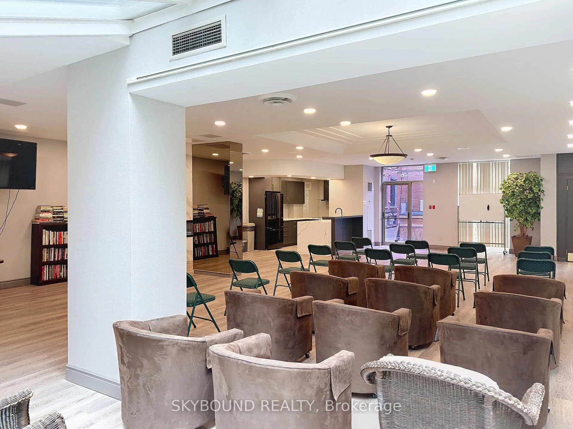 Photo 25 of Unit #224, 95 Prince Arthur Avenue, Toronto, The Annex — HOMEH