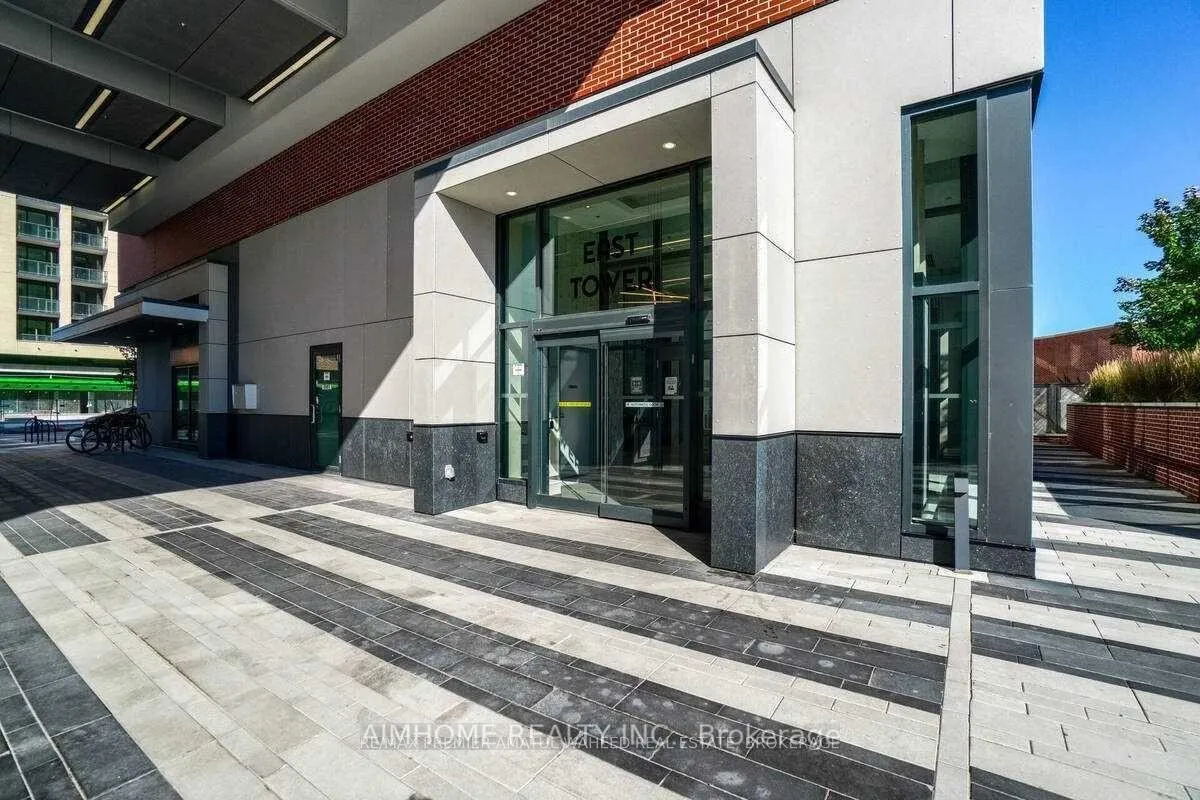 Photo 3 of Unit 807, 99 Eagle Rock Way, Vaughan, Maple — HOMEH