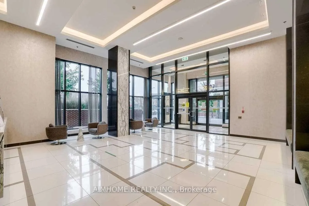 Photo 4 of Unit 807, 99 Eagle Rock Way, Vaughan, Maple — HOMEH