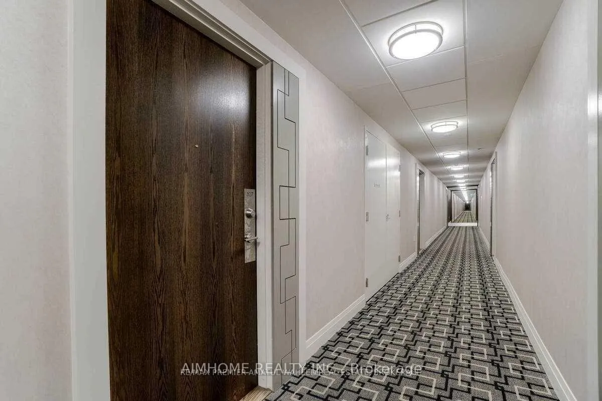 Photo 8 of Unit 807, 99 Eagle Rock Way, Vaughan, Maple — HOMEH