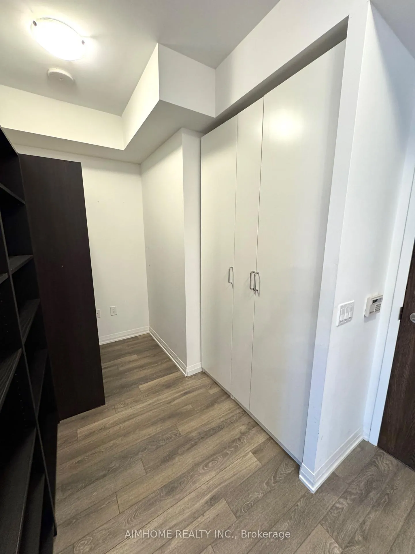 Photo 11 of Unit 807, 99 Eagle Rock Way, Vaughan, Maple — HOMEH