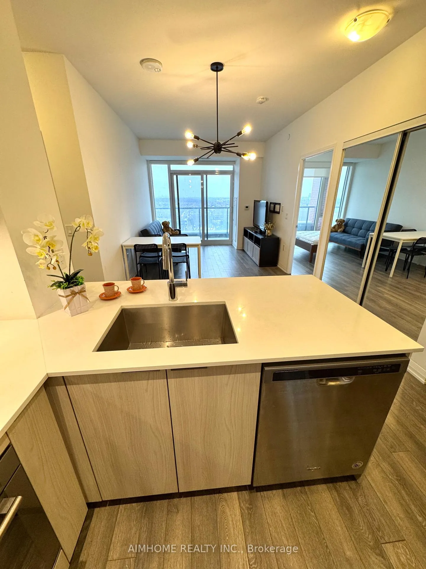 Photo 14 of Unit 807, 99 Eagle Rock Way, Vaughan, Maple — HOMEH