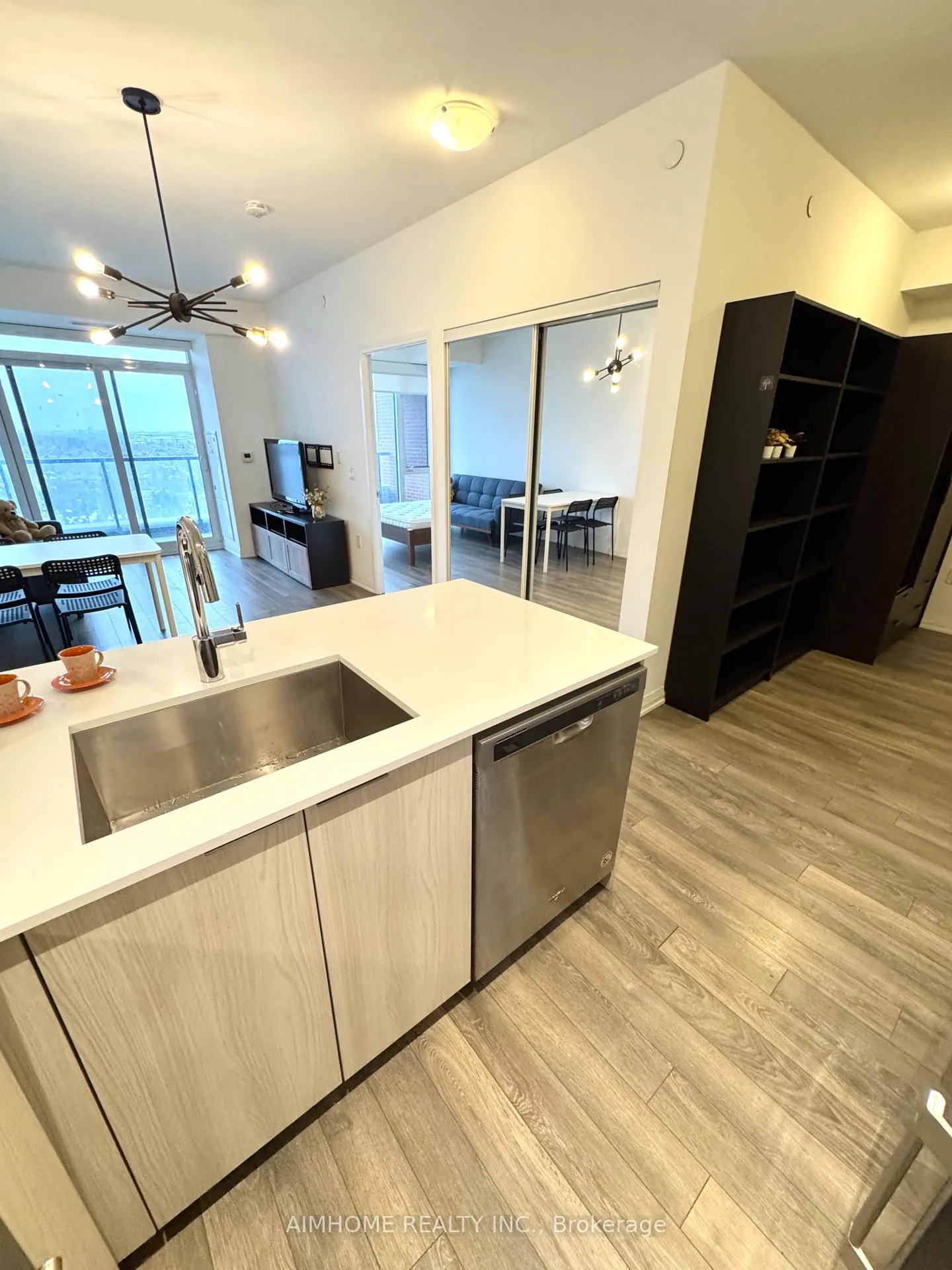 Photo 15 of Unit 807, 99 Eagle Rock Way, Vaughan, Maple — HOMEH