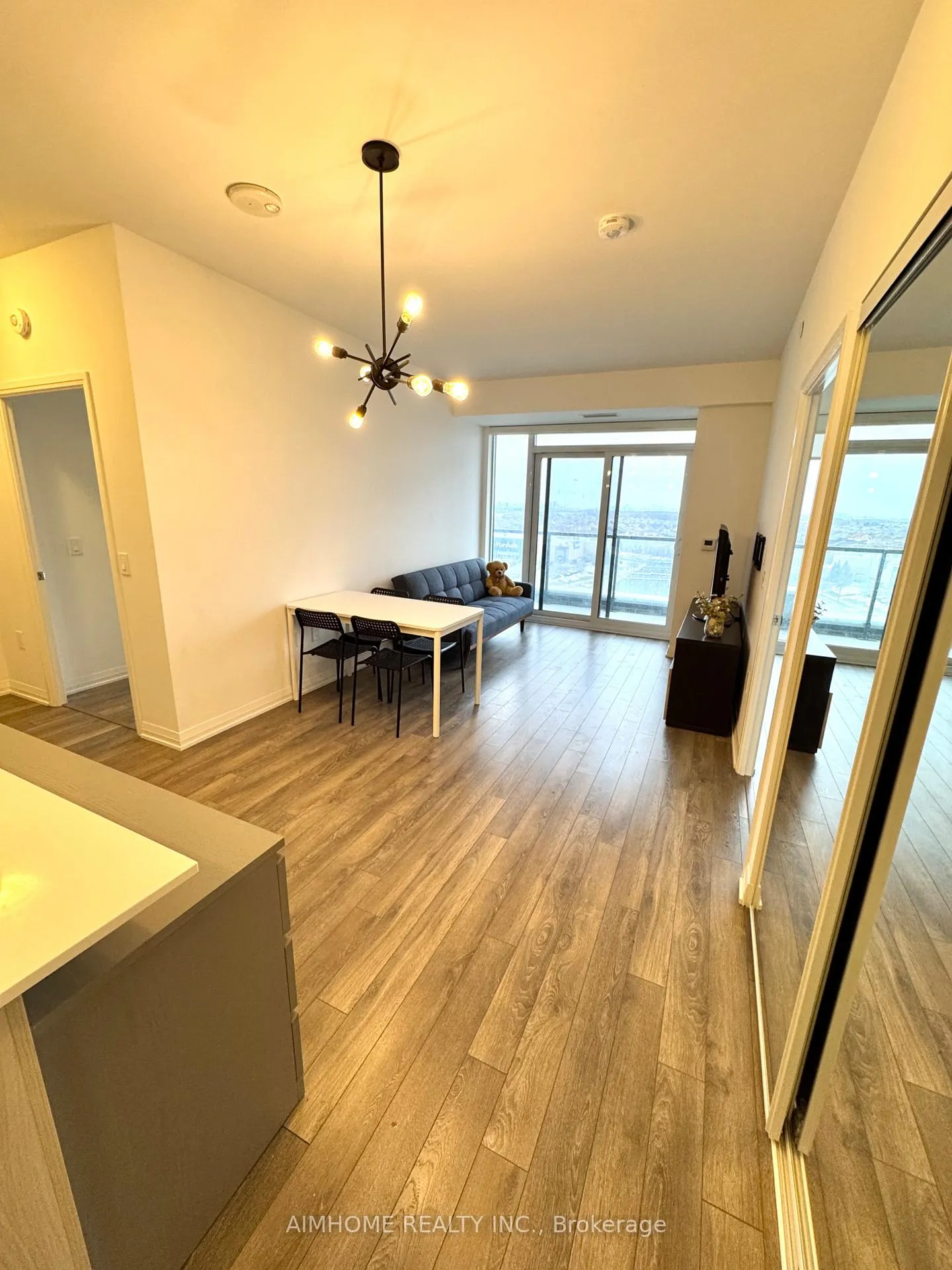 Photo 17 of Unit 807, 99 Eagle Rock Way, Vaughan, Maple — HOMEH