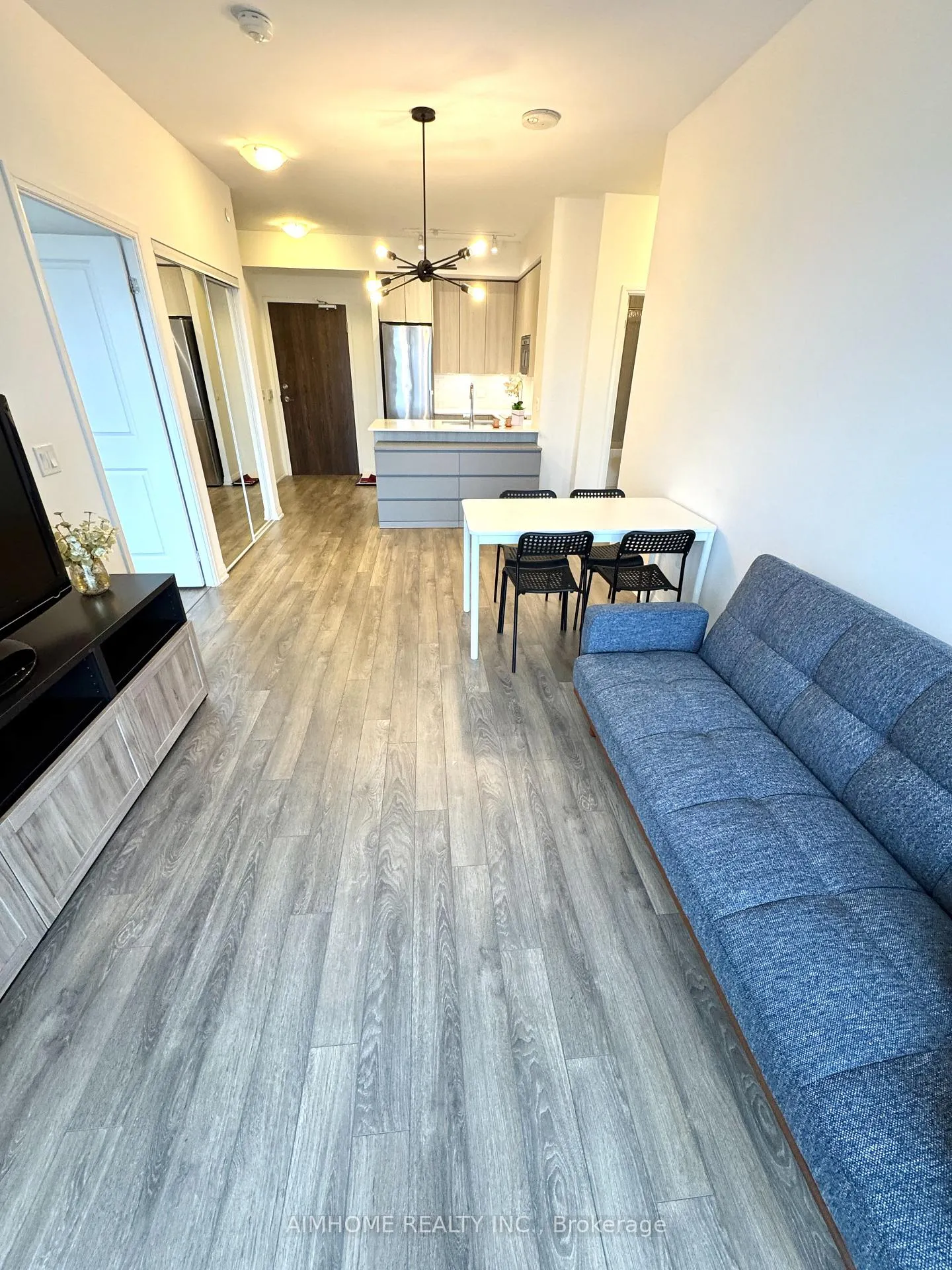 Photo 19 of Unit 807, 99 Eagle Rock Way, Vaughan, Maple — HOMEH