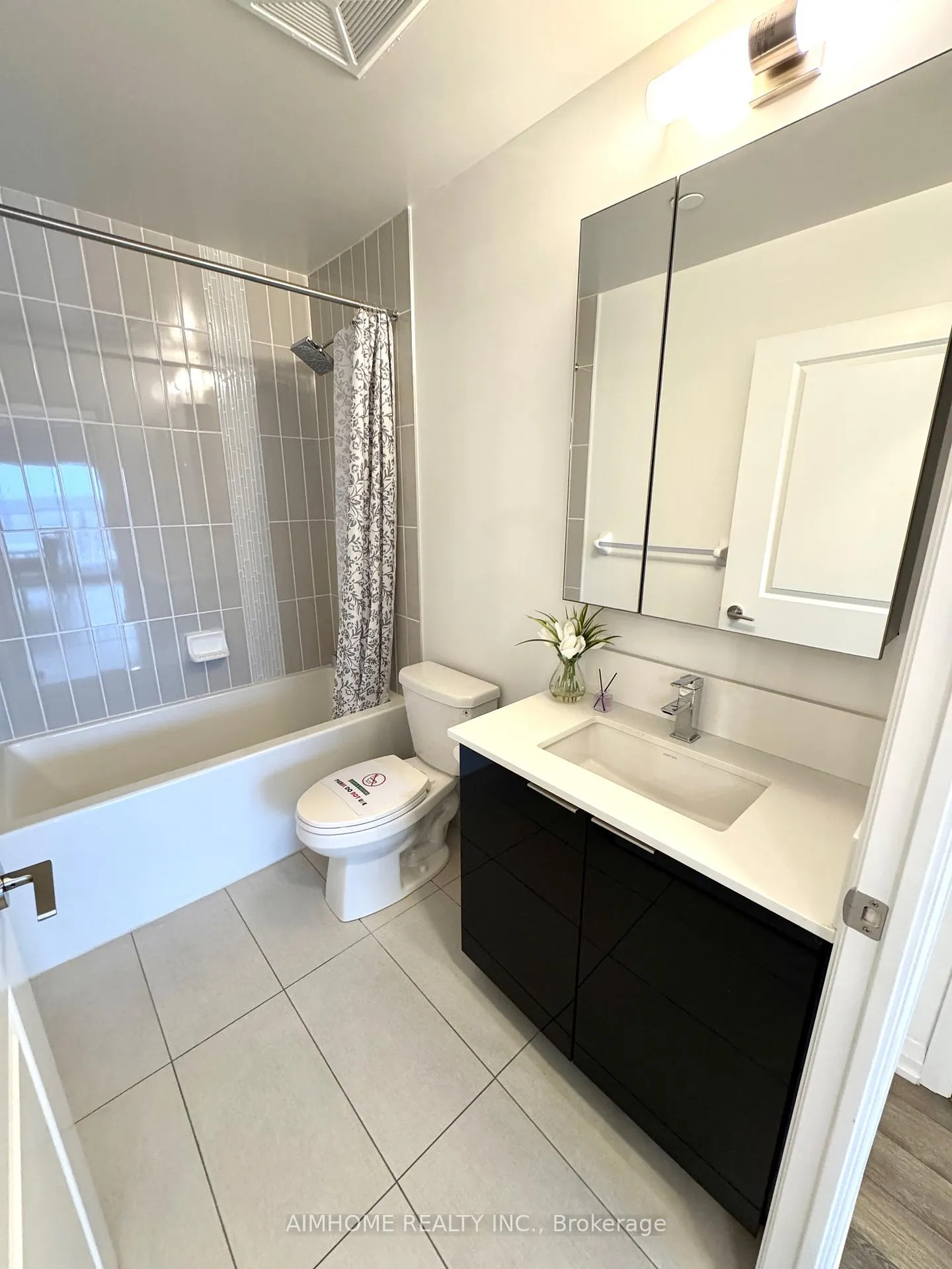 Photo 30 of Unit 807, 99 Eagle Rock Way, Vaughan, Maple — HOMEH