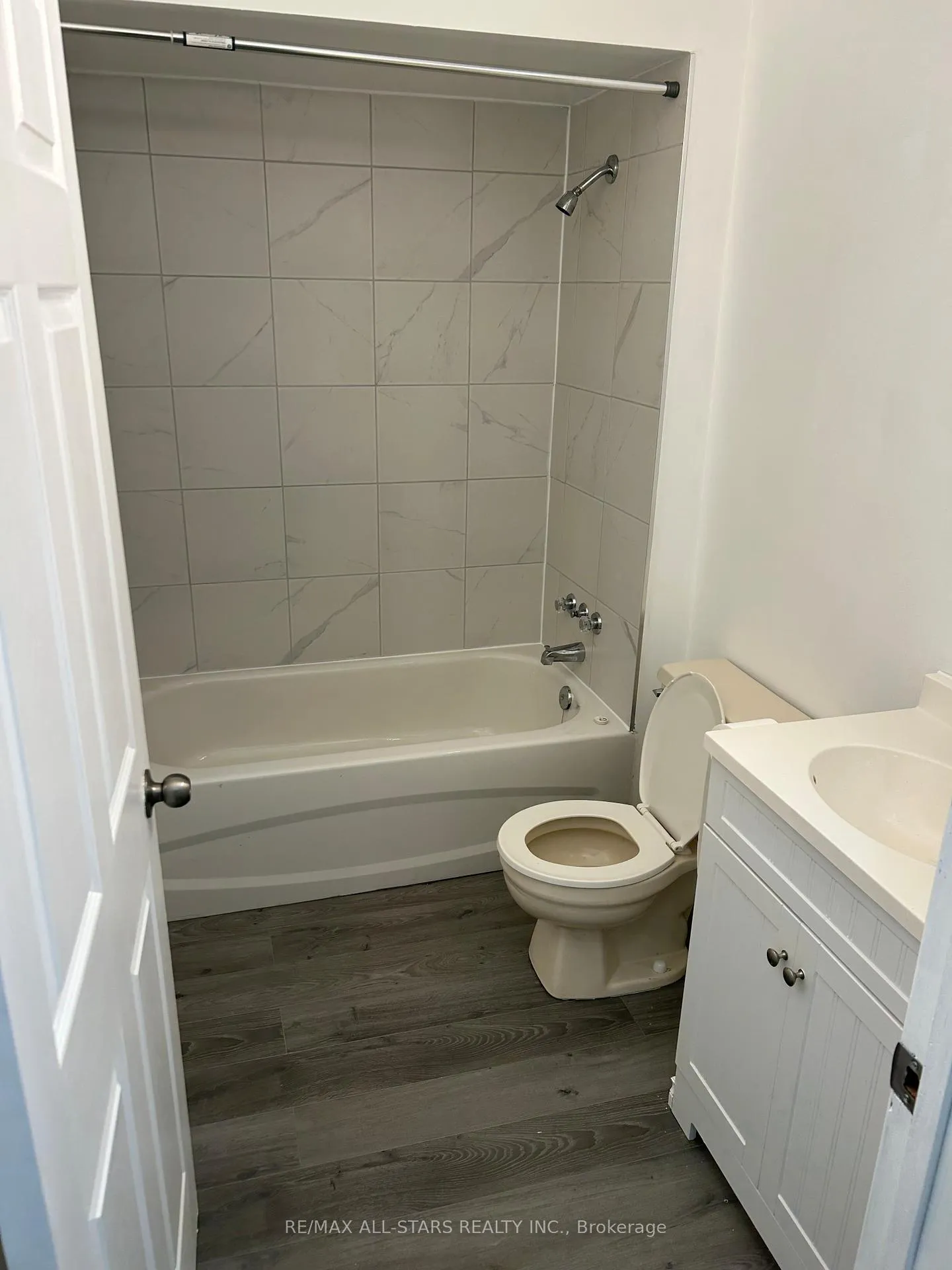 Photo 5 of Unit Unit 2, 51 William Street E, Orillia — HOMEH