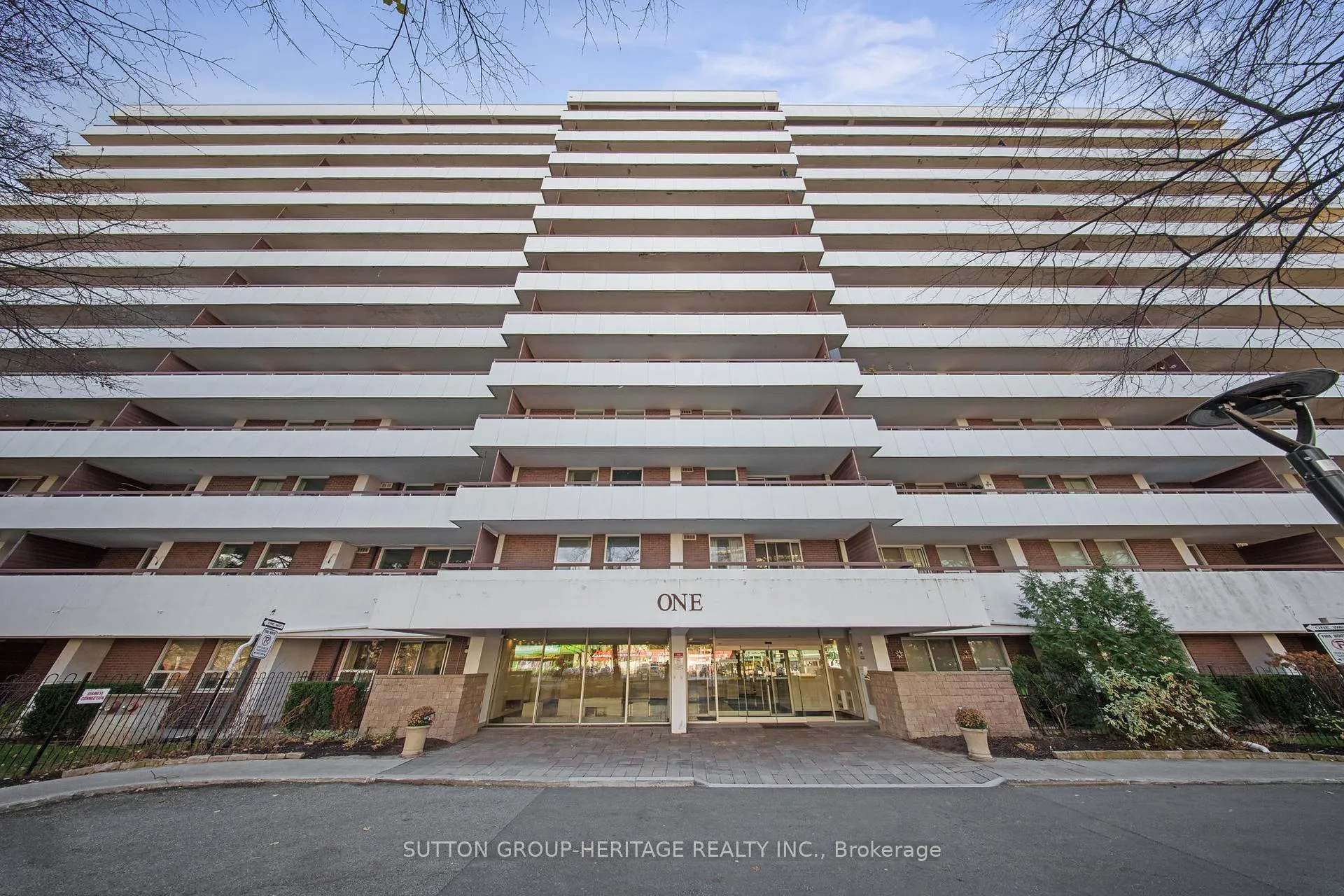Front of Unit 706, 1 Royal Orchard Boulevard