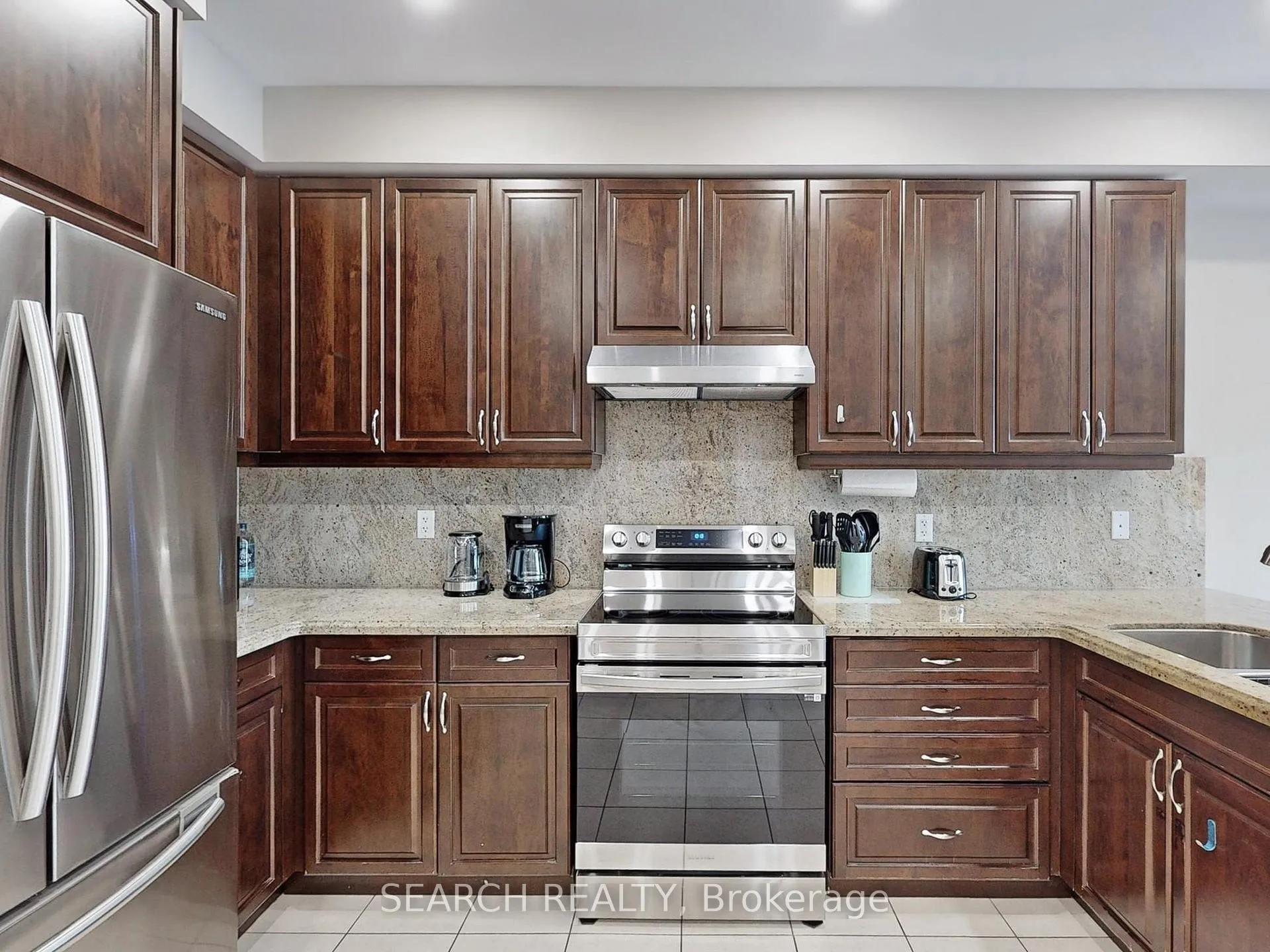 Photo 10 of 277 Oberfrick Avenue, Vaughan, Patterson — HOMEH