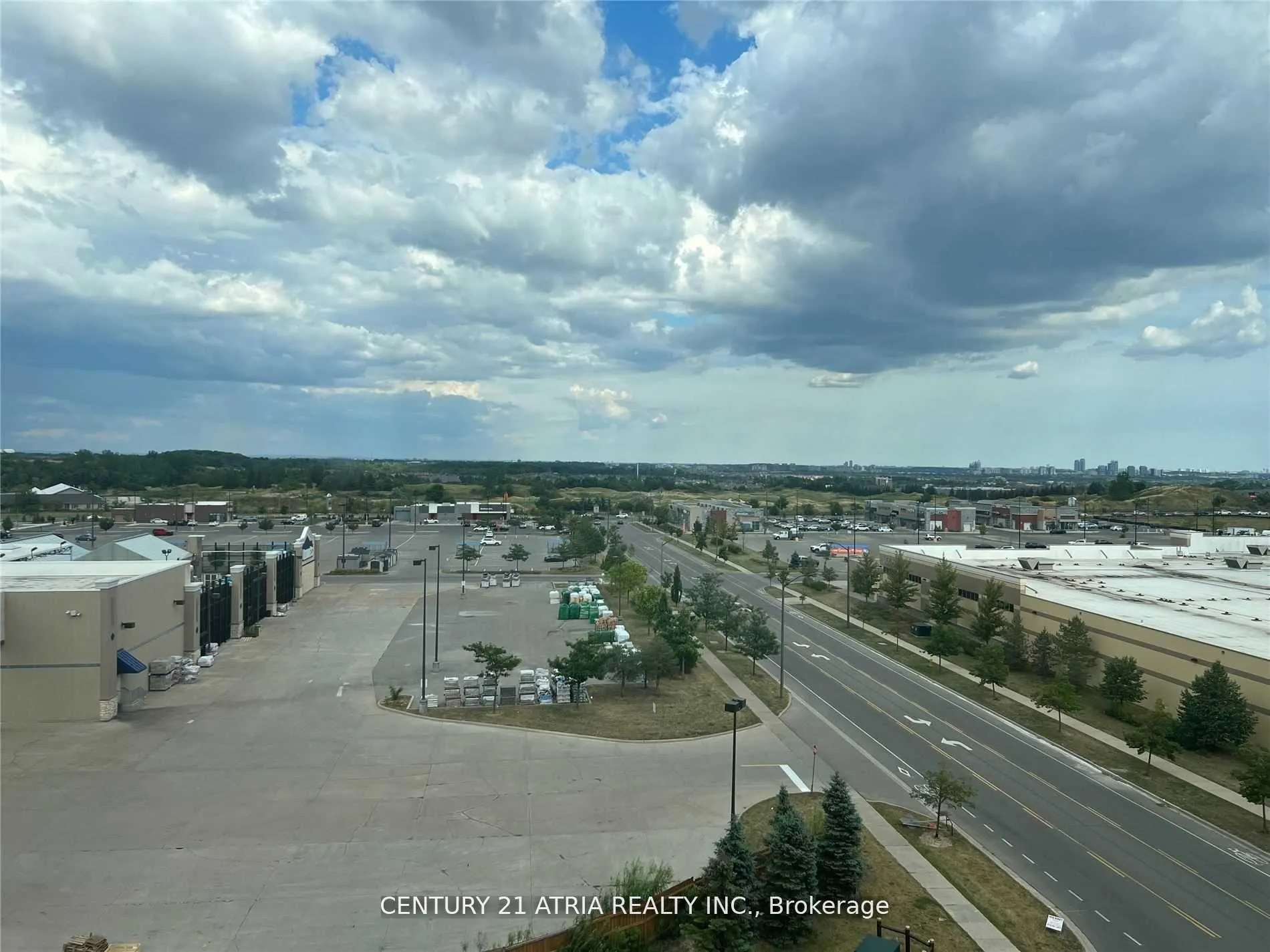 Photo 3 of Unit 605, 100 Eagle Rock Way S, Vaughan, Rural Vaughan — HOMEH