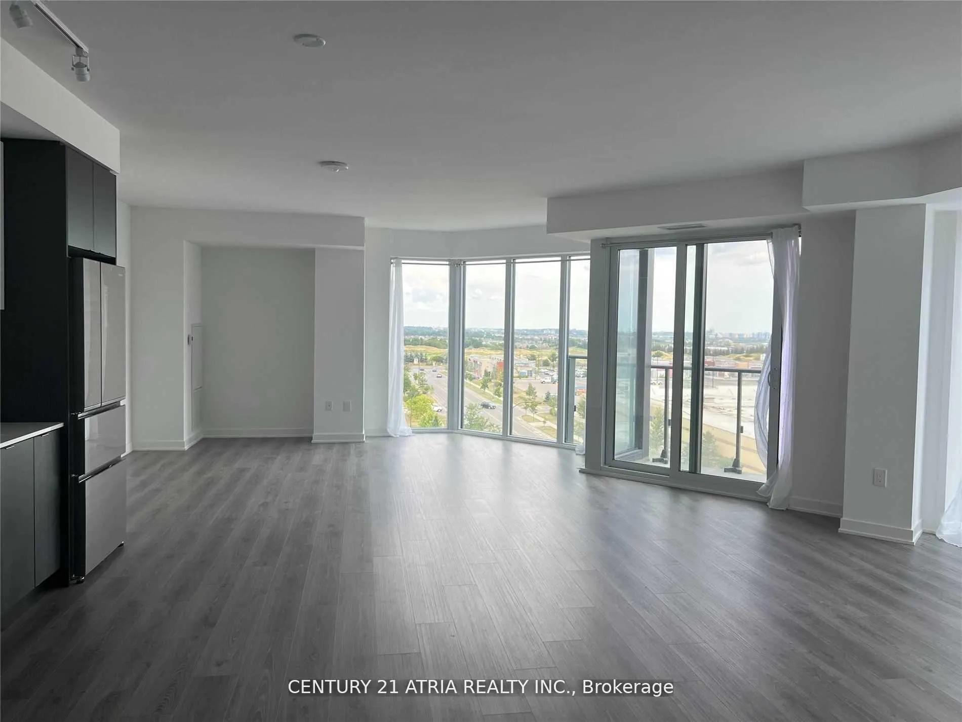 Photo 4 of Unit 605, 100 Eagle Rock Way S, Vaughan, Rural Vaughan — HOMEH