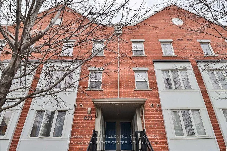 Photo 2 of Unit 5, 823 Dundas Street E, Toronto, South Riverdale — HOMEH