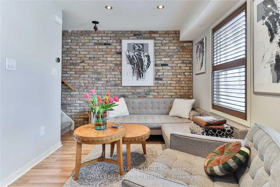 Photo 3 of Unit 5, 823 Dundas Street E, Toronto, South Riverdale — HOMEH