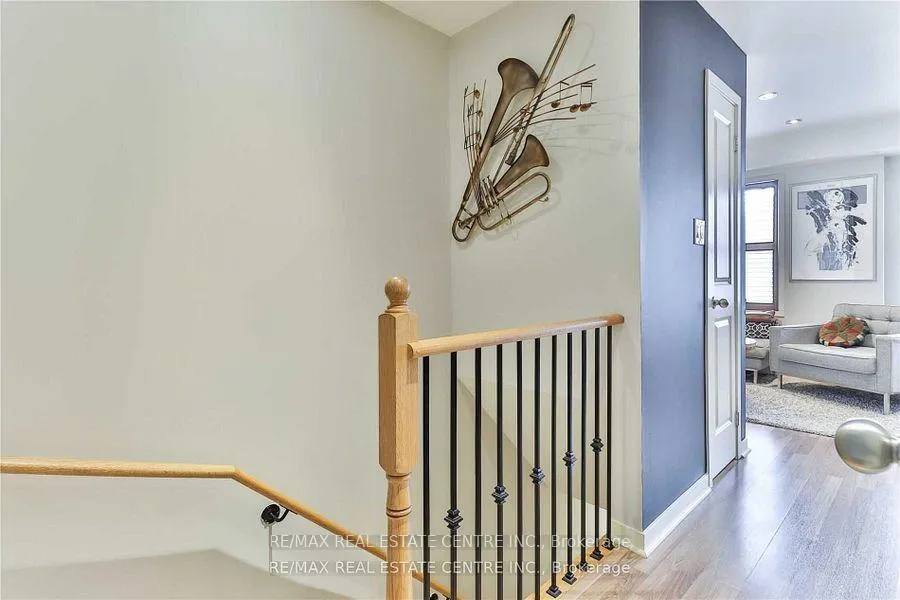 Photo 6 of Unit 5, 823 Dundas Street E, Toronto, South Riverdale — HOMEH