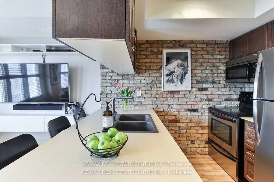 Photo 12 of Unit 5, 823 Dundas Street E, Toronto, South Riverdale — HOMEH