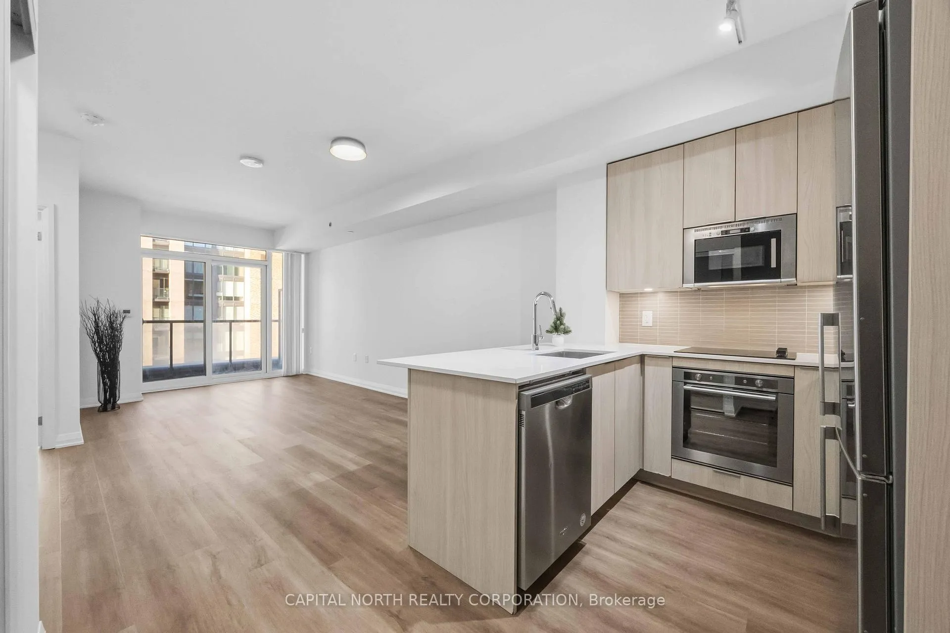 Photo 8 of Unit 525, 99 Eagle Rock Way, Vaughan, Rural Vaughan — HOMEH