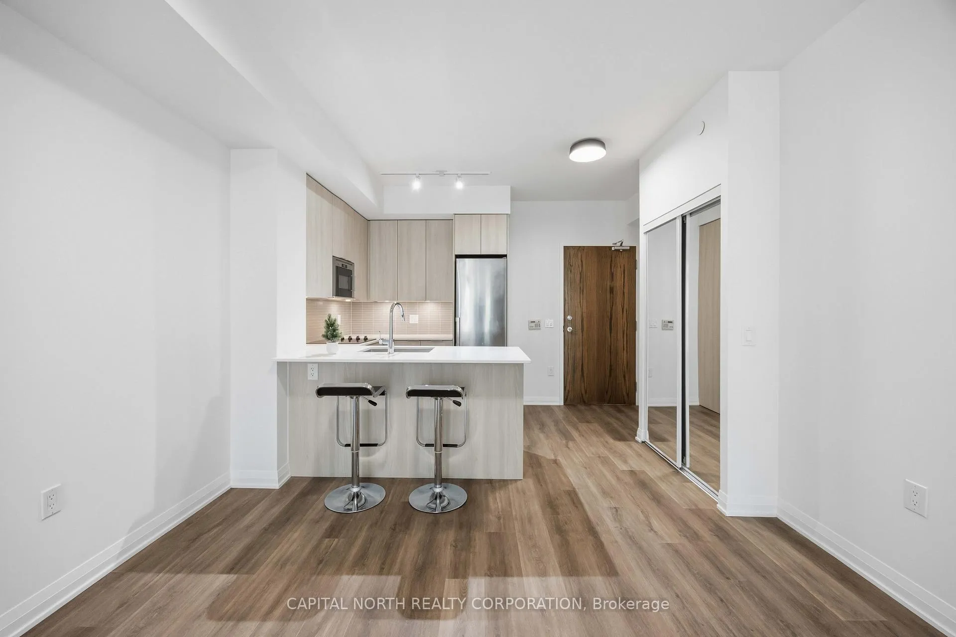 Photo 12 of Unit 525, 99 Eagle Rock Way, Vaughan, Rural Vaughan — HOMEH