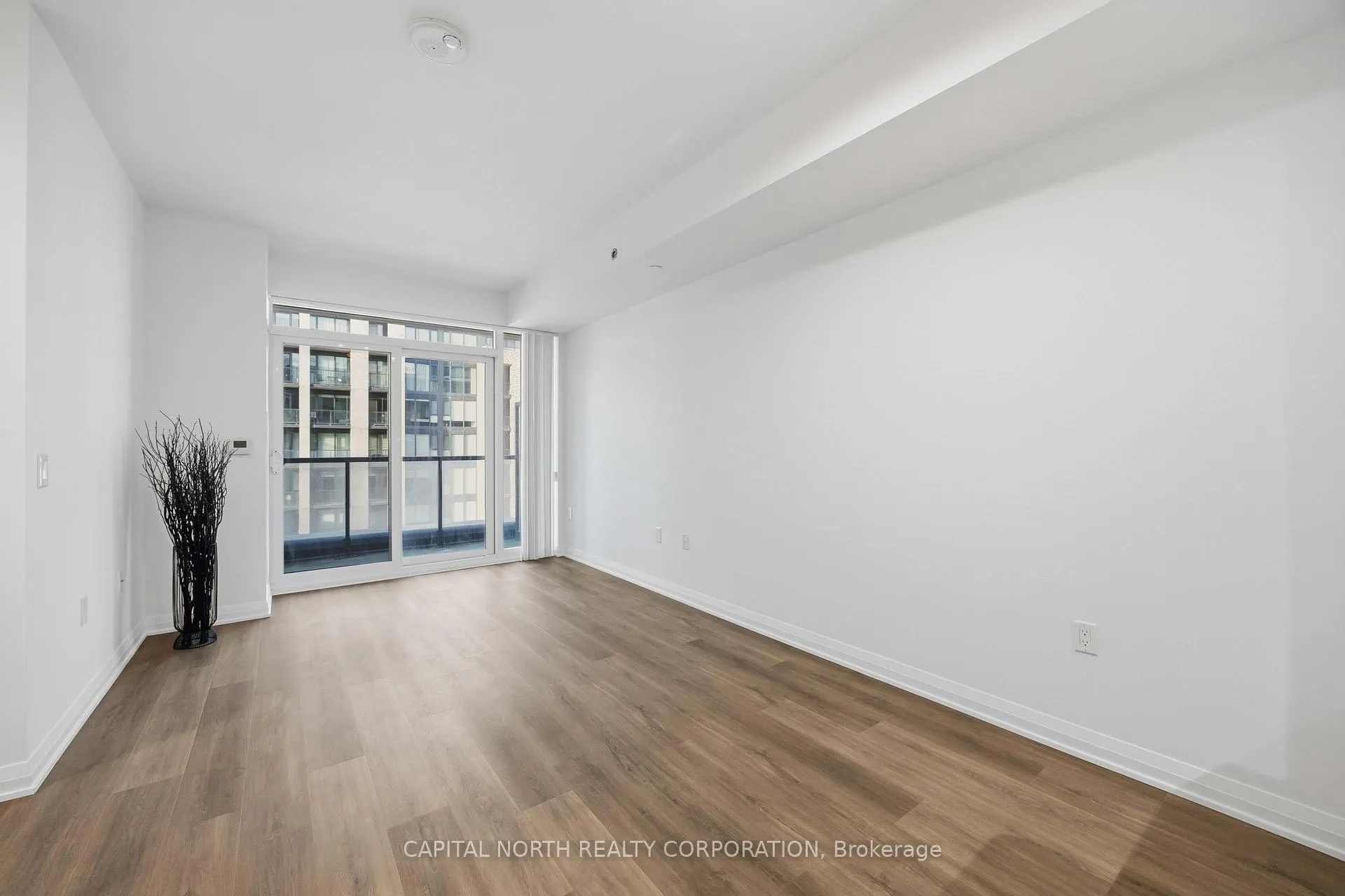 Photo 18 of Unit 525, 99 Eagle Rock Way, Vaughan, Rural Vaughan — HOMEH