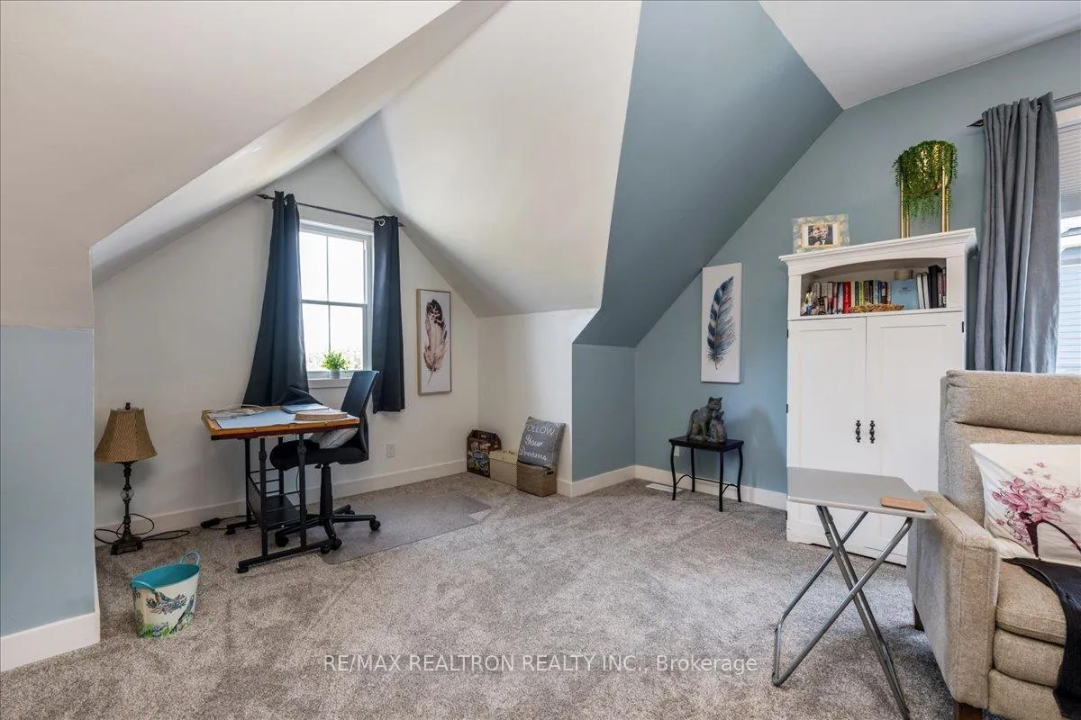 Photo 25 of 2 Danielle Crescent, Midland — HOMEH