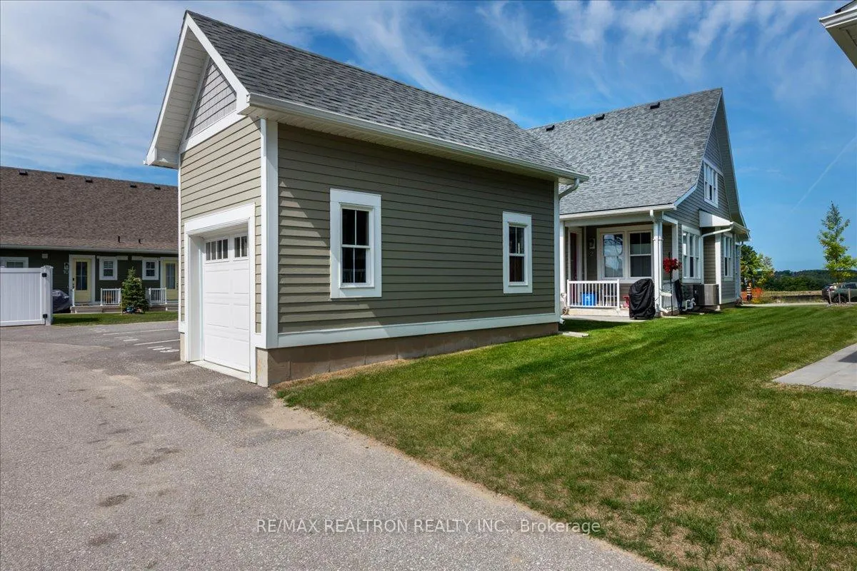 Photo 31 of 2 Danielle Crescent, Midland — HOMEH