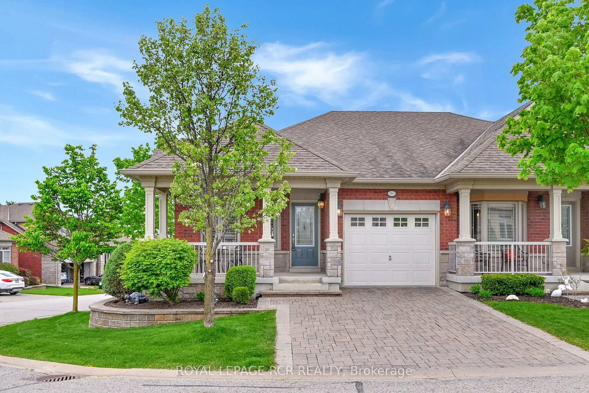 Front of 180 Ridge Way