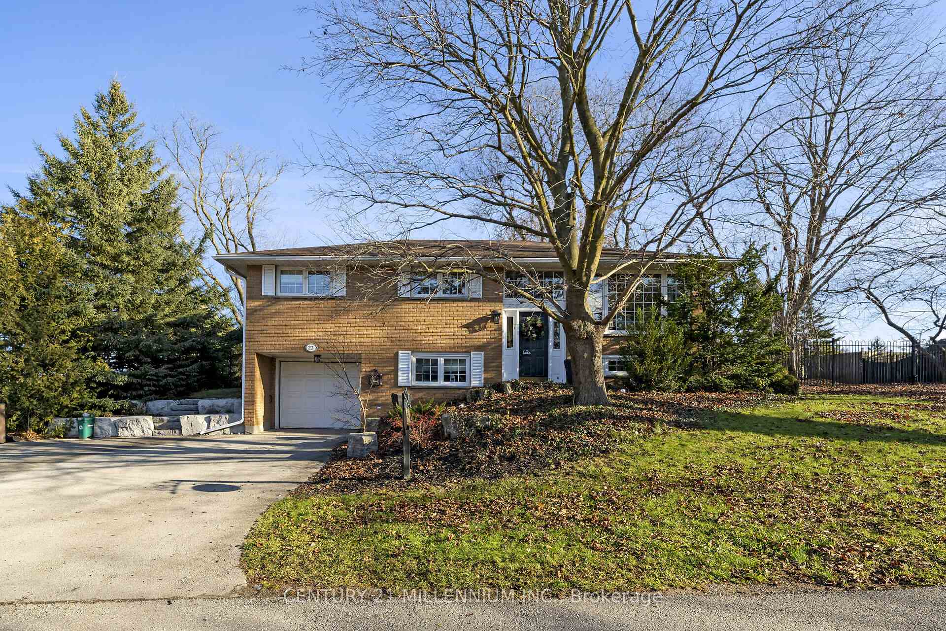 Photo 1 of 23 Woolen Mill Lane, Erin, Hillsburgh — HOMEH