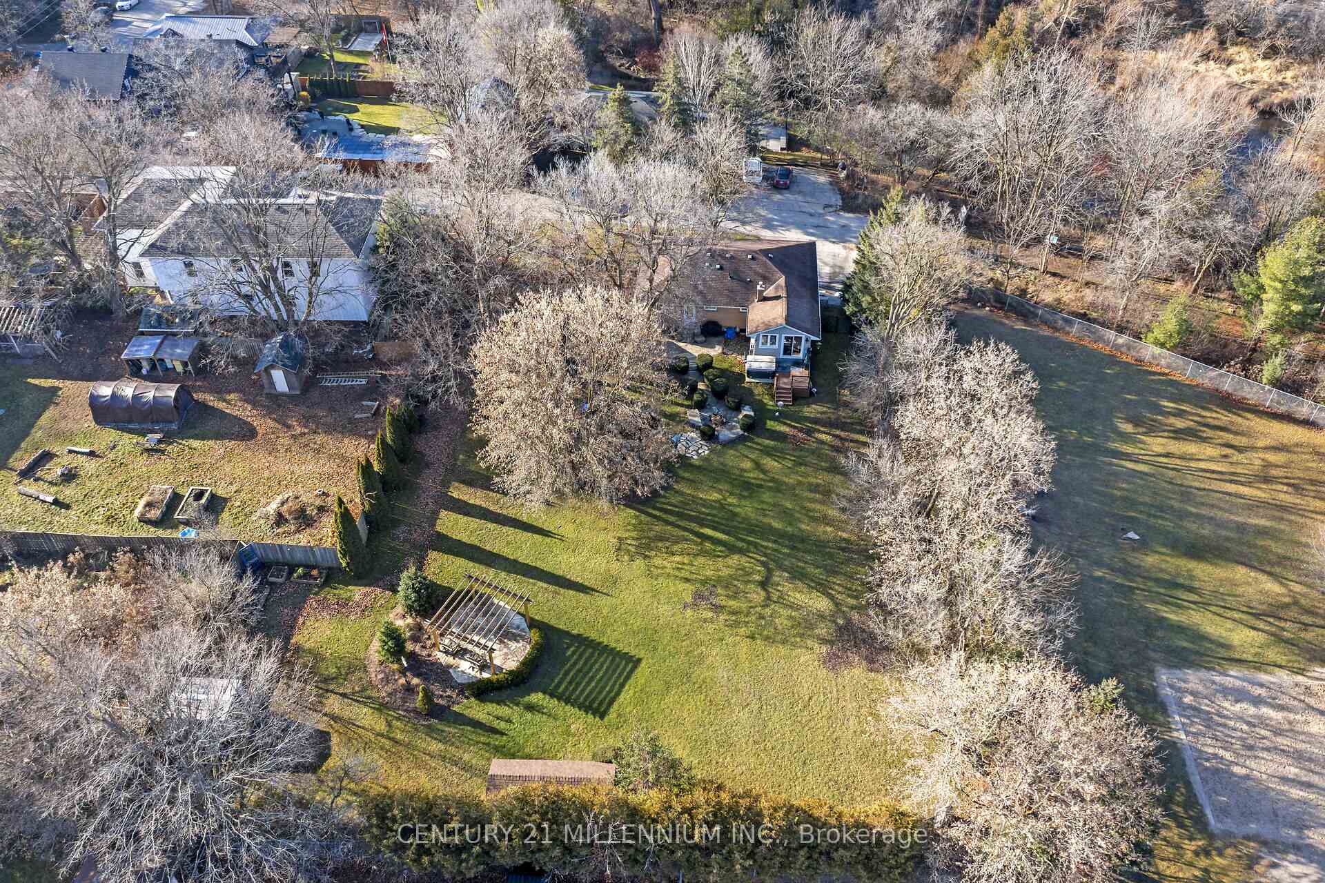 Photo 31 of 23 Woolen Mill Lane, Erin, Hillsburgh — HOMEH
