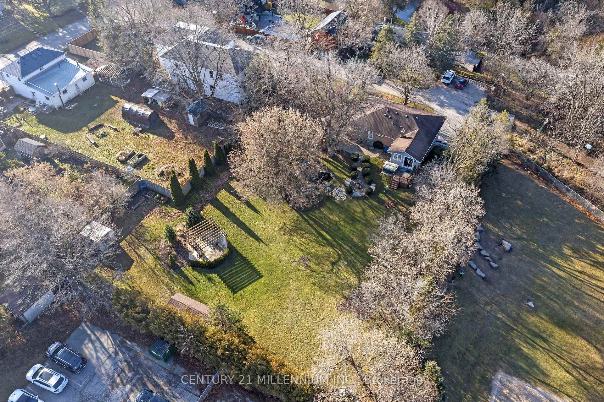 Photo 32 of 23 Woolen Mill Lane, Erin, Hillsburgh — HOMEH