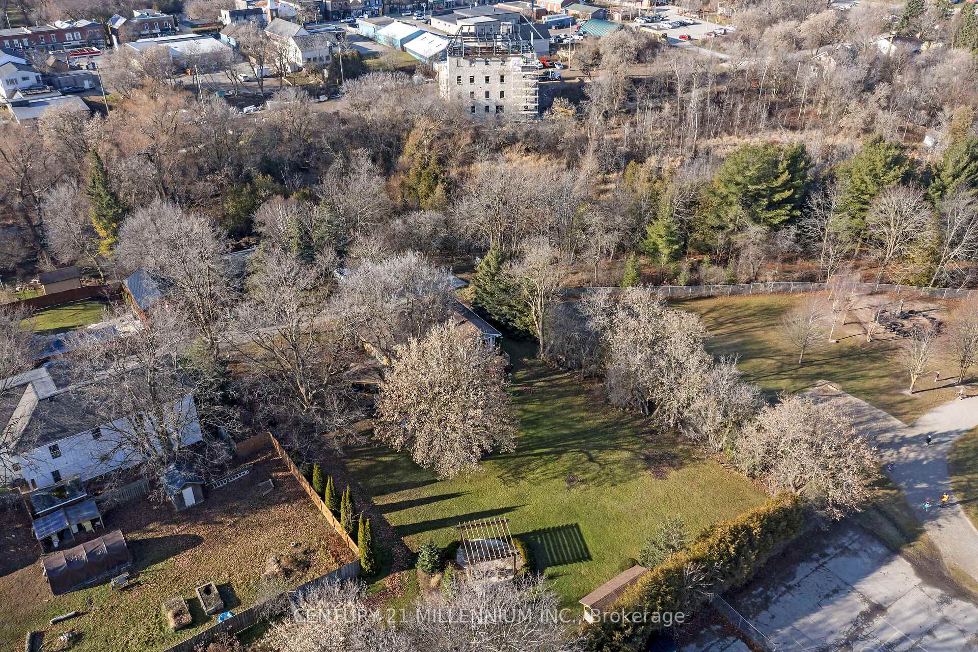 Photo 49 of 23 Woolen Mill Lane, Erin, Hillsburgh — HOMEH