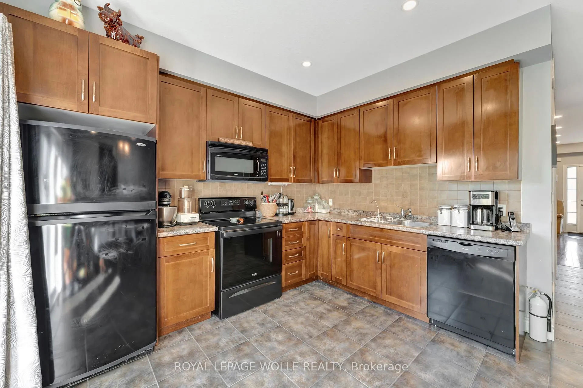 Photo 9 of Unit 1A, 38 Howe Drive, Kitchener — HOMEH