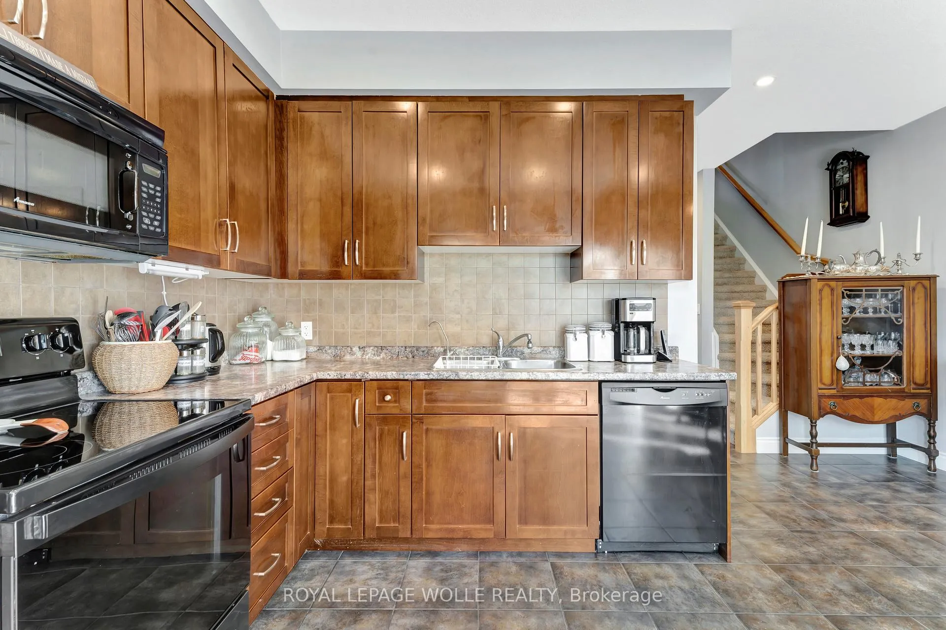 Photo 10 of Unit 1A, 38 Howe Drive, Kitchener — HOMEH