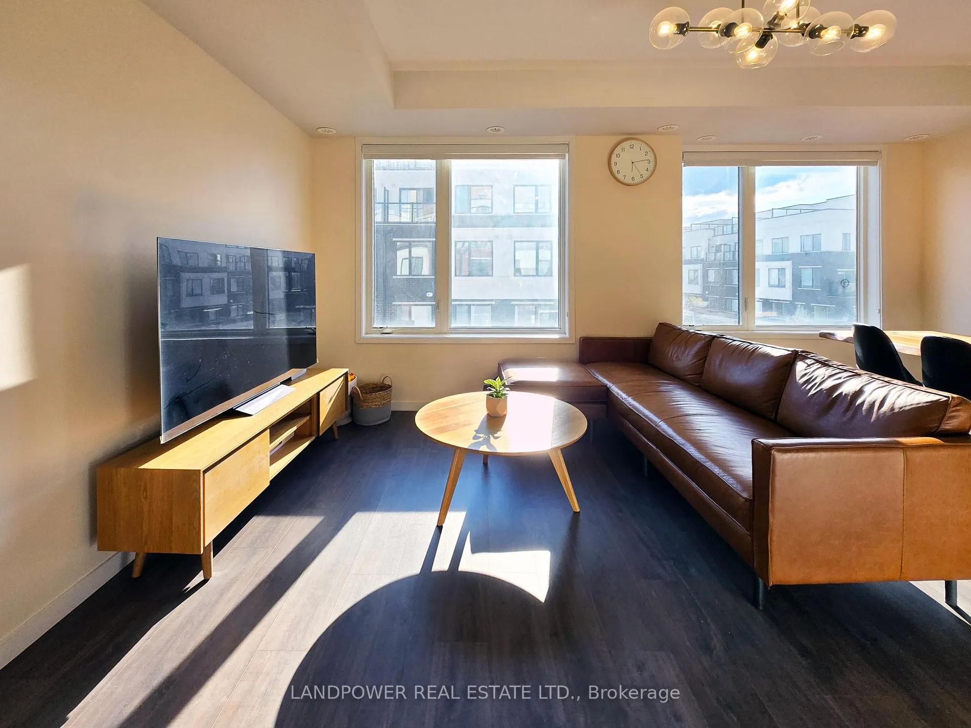 Photo 3 of Unit 92, 500 Alex Gardner Circle, Aurora, Aurora Heights — HOMEH