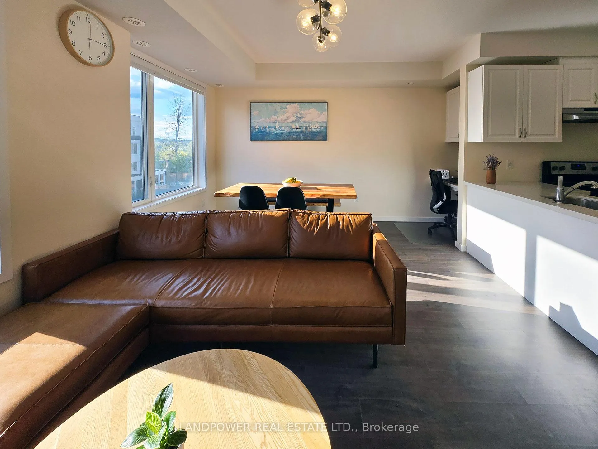 Photo 4 of Unit 92, 500 Alex Gardner Circle, Aurora, Aurora Heights — HOMEH