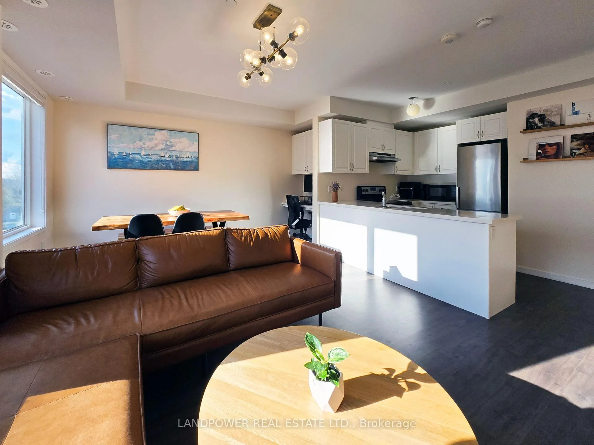 Photo 6 of Unit 92, 500 Alex Gardner Circle, Aurora, Aurora Heights — HOMEH