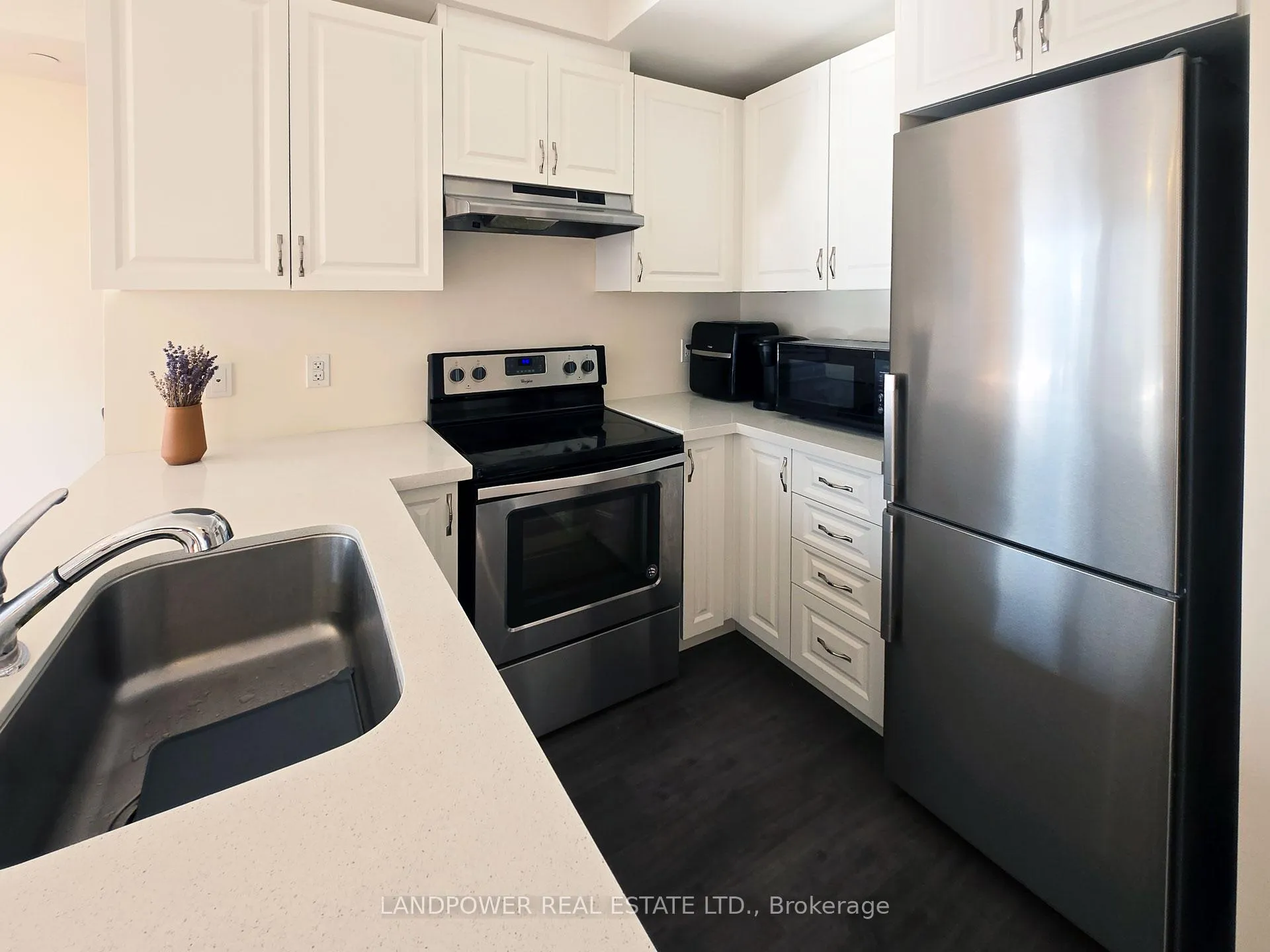 Photo 9 of Unit 92, 500 Alex Gardner Circle, Aurora, Aurora Heights — HOMEH