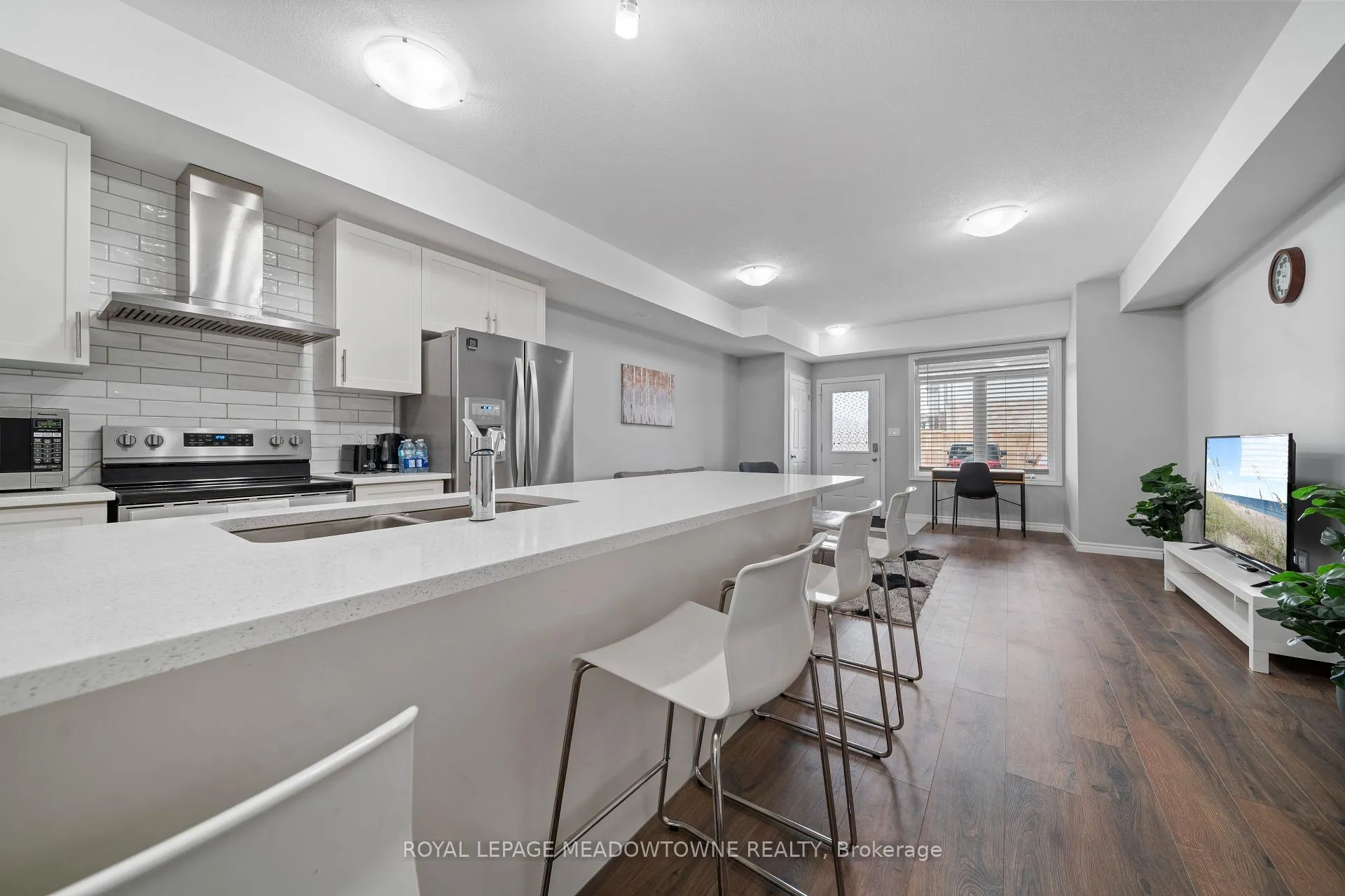 Photo 5 of Unit 6, 182 Oat Lane, Kitchener — HOMEH