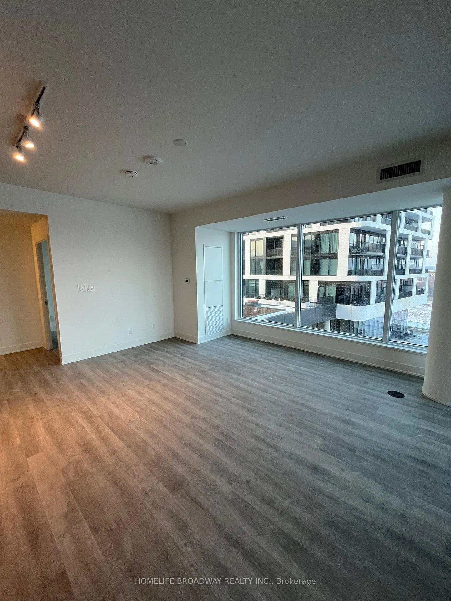Photo 5 of Unit 1004, 38 Andre de Grasse Street, Markham, Unionville — HOMEH
