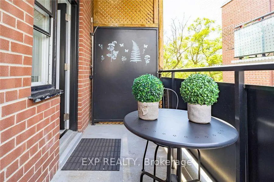 Photo 17 of Unit 704, 78 Warren Road, Toronto, Casa Loma — HOMEH