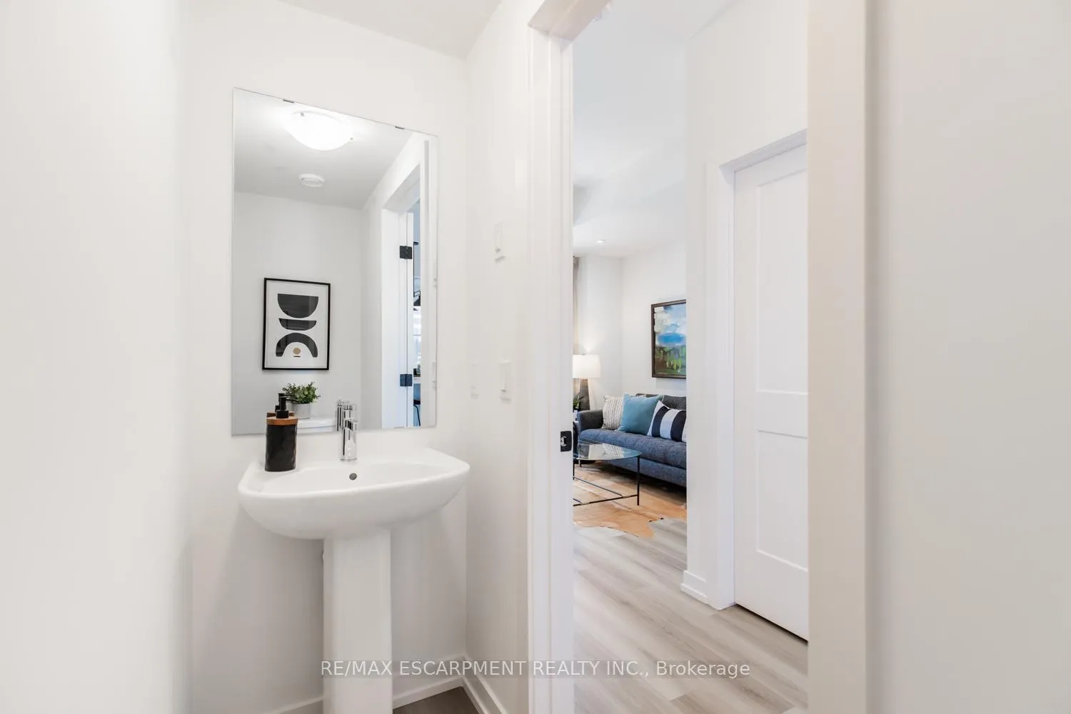 Photo 6 of Unit 6, 70 Kenesky Drive, Hamilton, Waterdown — HOMEH