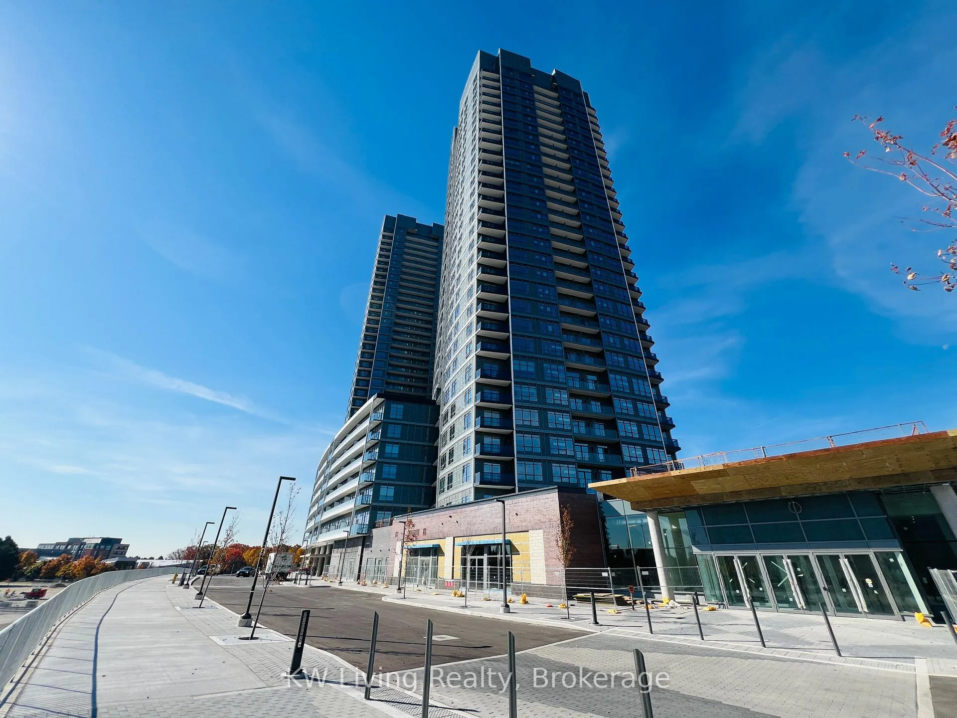 Photo 1 of Unit B1208, 50 Upper Mall Way, Vaughan, Brownridge — HOMEH