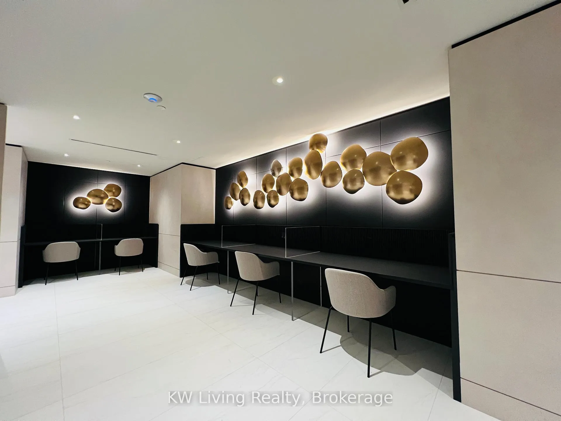 Photo 2 of Unit B1208, 50 Upper Mall Way, Vaughan, Brownridge — HOMEH