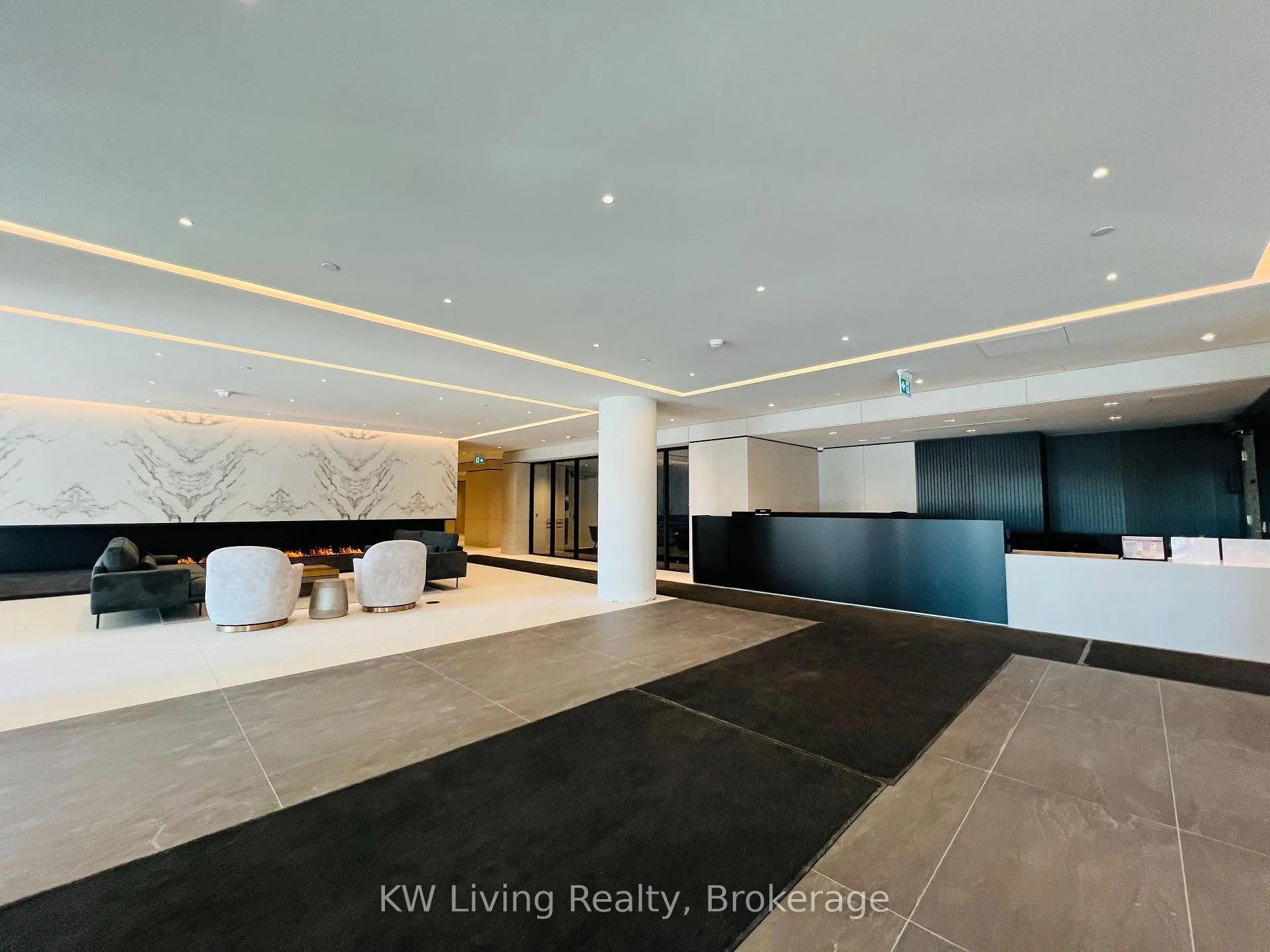 Photo 3 of Unit B1208, 50 Upper Mall Way, Vaughan, Brownridge — HOMEH