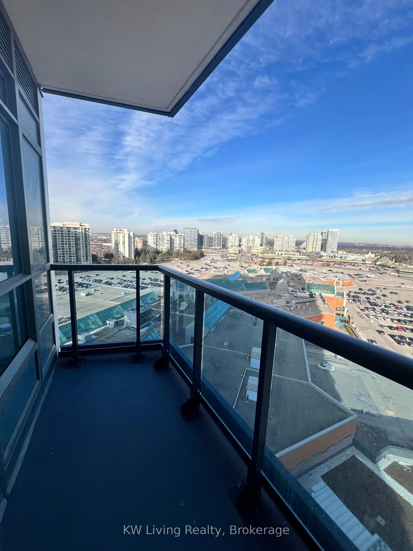Photo 12 of Unit B1208, 50 Upper Mall Way, Vaughan, Brownridge — HOMEH