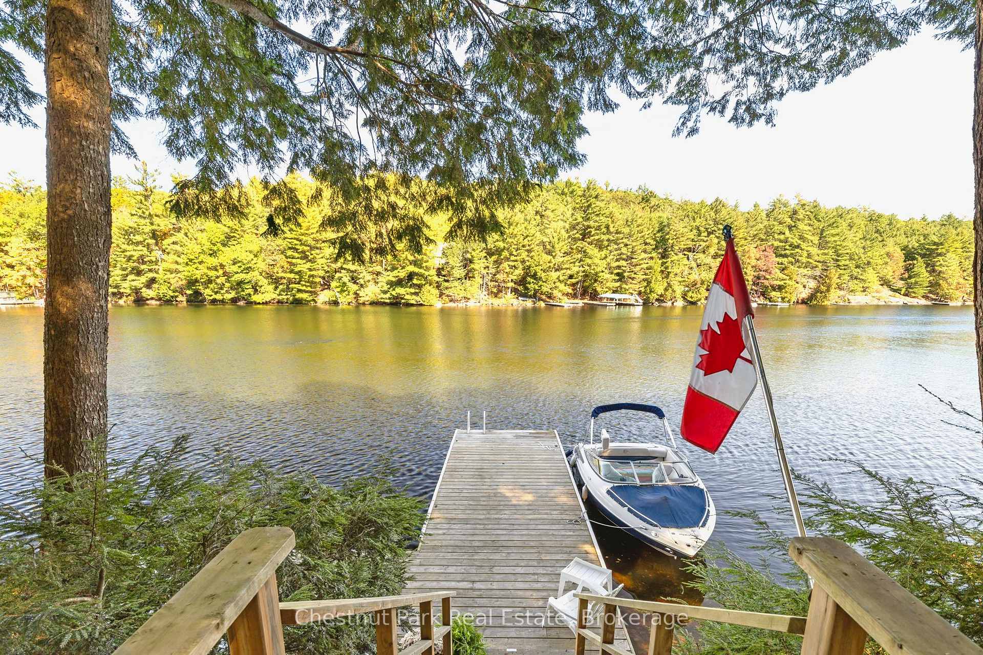 Photo 6 of 10 Taylor (26LM10) Island, Gravenhurst, Muskoka (S) — HOMEH