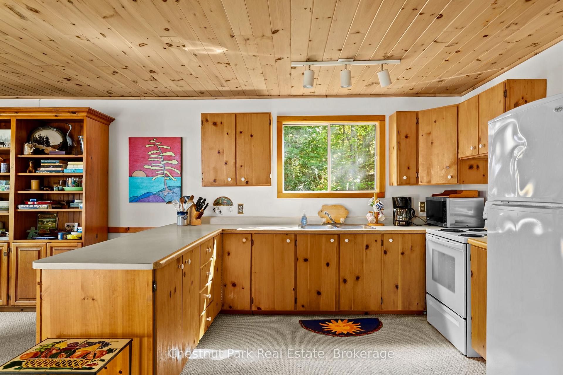 Photo 10 of 10 Taylor (26LM10) Island, Gravenhurst, Muskoka (S) — HOMEH