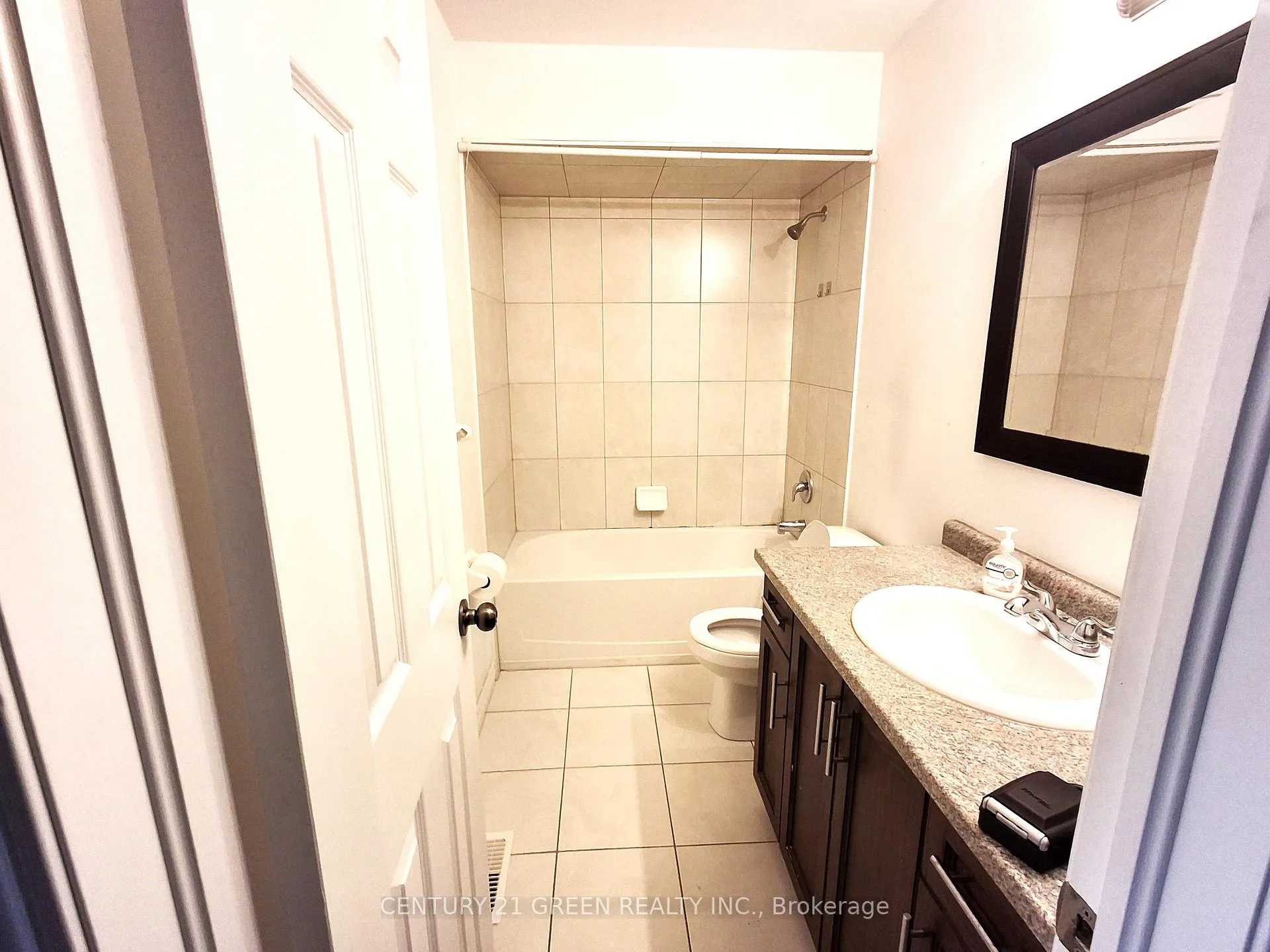 Photo 17 of Unit 3, 1540 Upper Gage Avenue, Hamilton, Eleanor — HOMEH