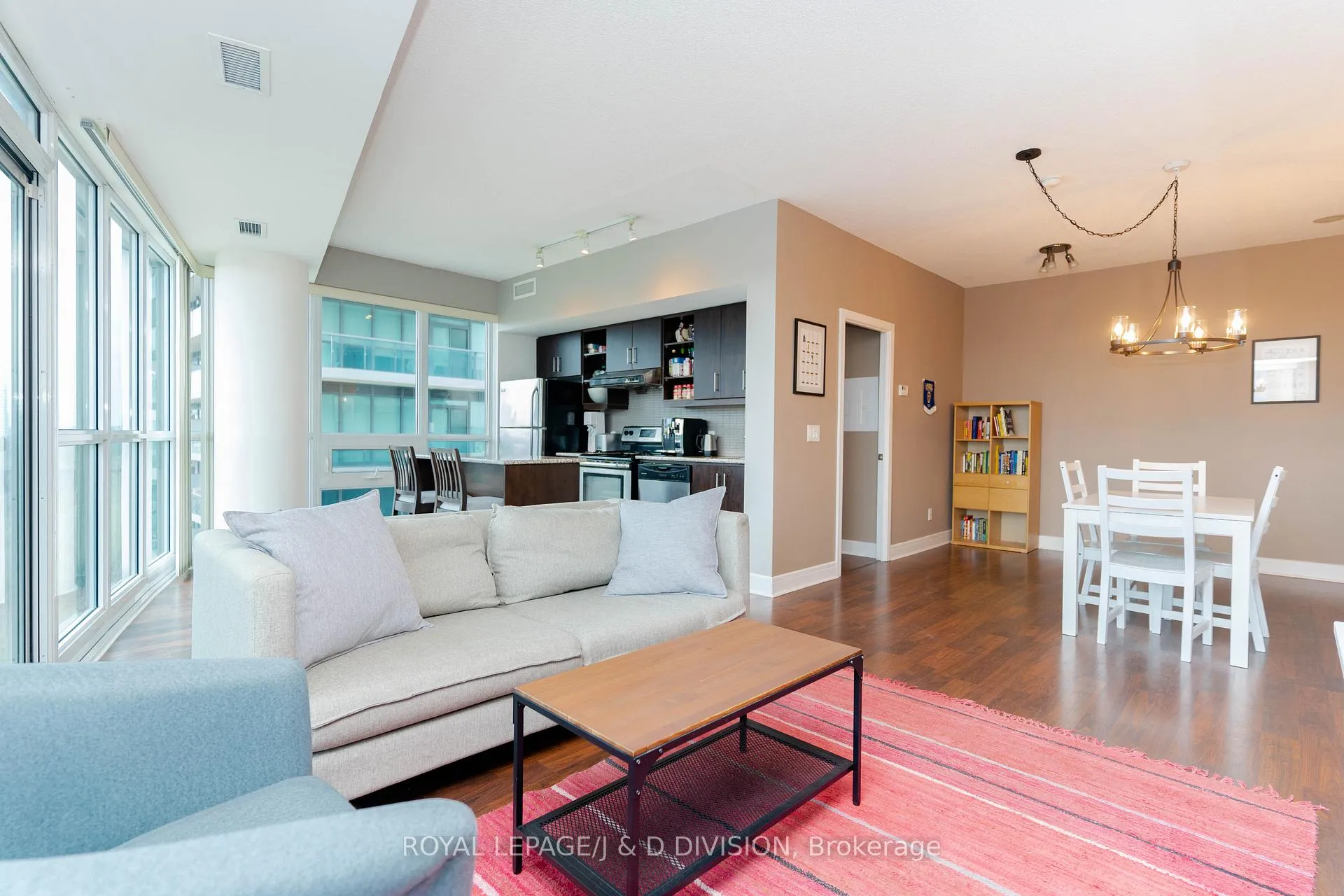 Photo 13 of Unit 824, 35 Brian Peck Crescent, Toronto, Thorncliffe Park — HOMEH