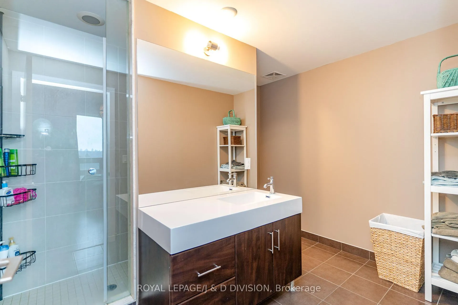 Photo 18 of Unit 824, 35 Brian Peck Crescent, Toronto, Thorncliffe Park — HOMEH